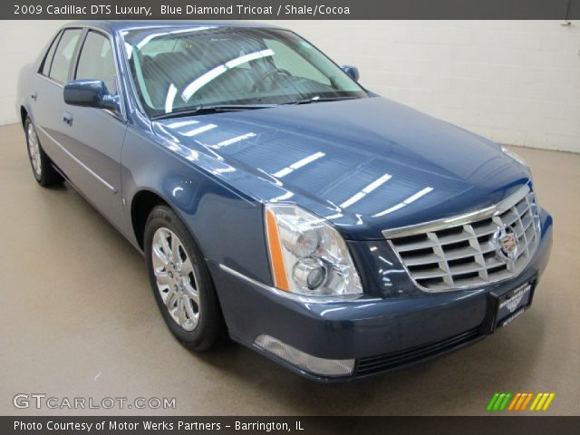 2009 Cadillac DTS Luxury in Blue Diamond Tricoat