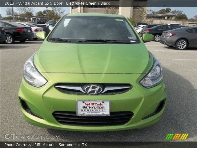 2013 Hyundai Accent GS 5 Door in Electrolyte Green