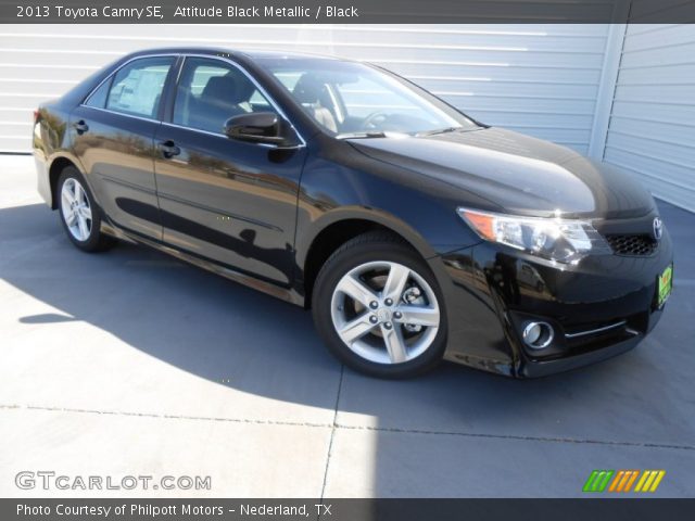 2013 Toyota Camry SE in Attitude Black Metallic