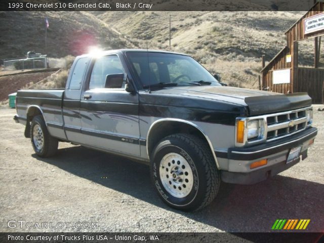 1993 Chevrolet S10 Extended Cab in Black