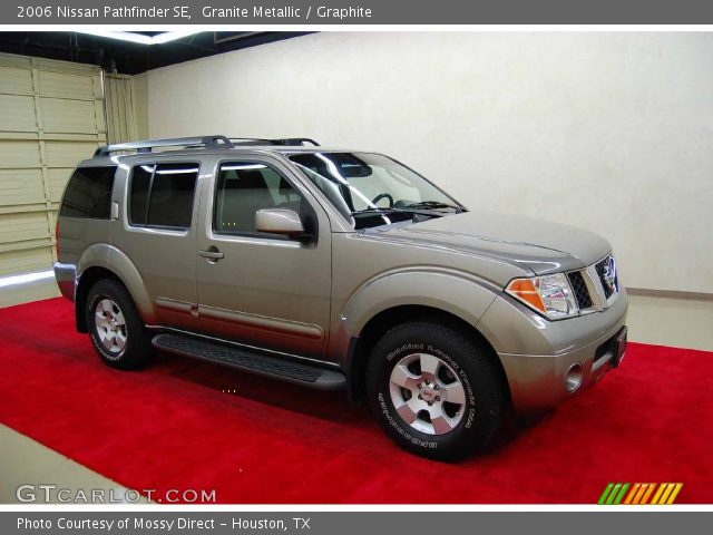 2006 Nissan Pathfinder SE in Granite Metallic