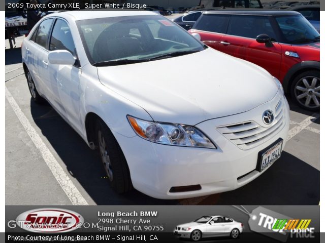 2009 Toyota Camry XLE in Super White
