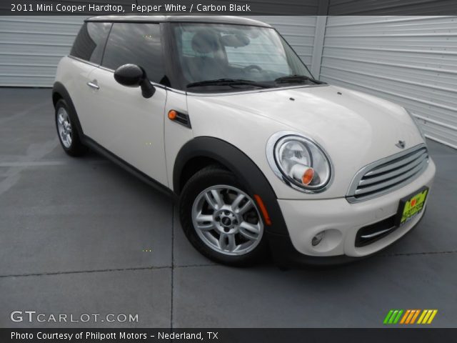 2011 Mini Cooper Hardtop in Pepper White