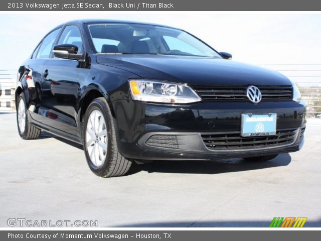 2013 Volkswagen Jetta SE Sedan in Black Uni