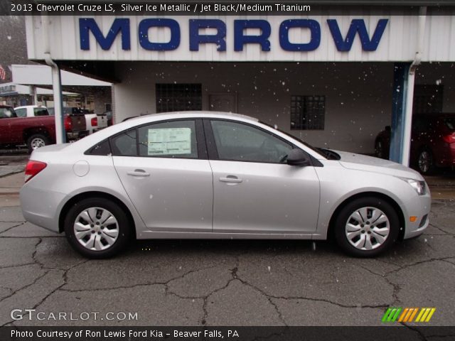 2013 Chevrolet Cruze LS in Silver Ice Metallic