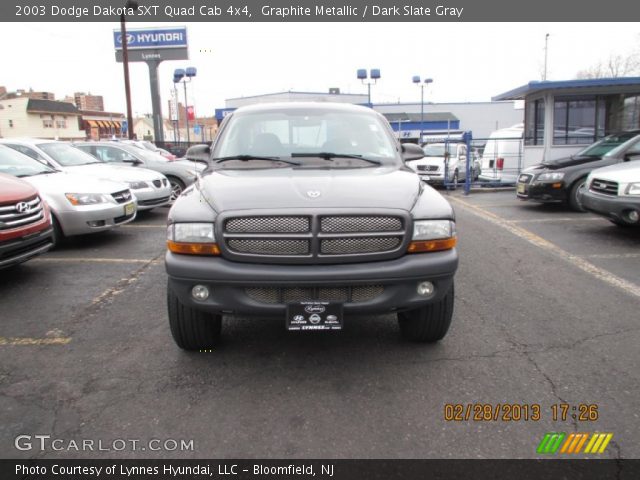 2003 Dodge Dakota SXT Quad Cab 4x4 in Graphite Metallic