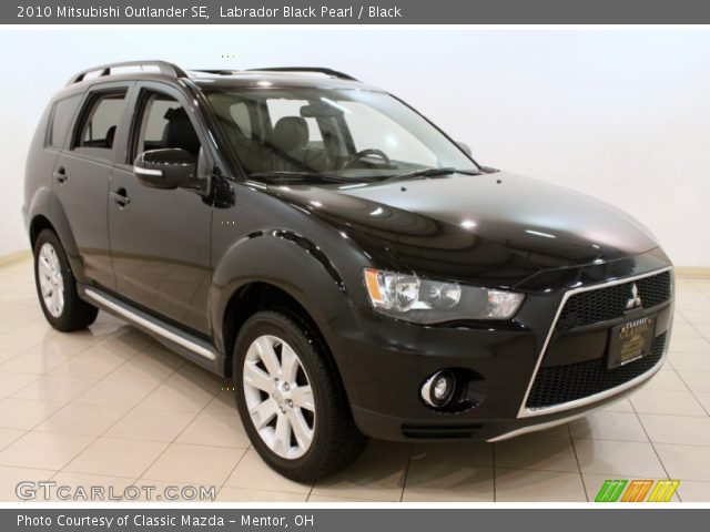 2010 Mitsubishi Outlander SE in Labrador Black Pearl
