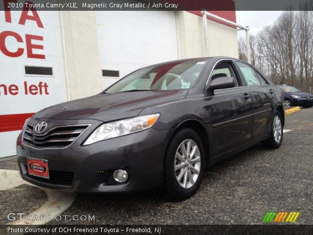 2010 Toyota Camry XLE in Magnetic Gray Metallic