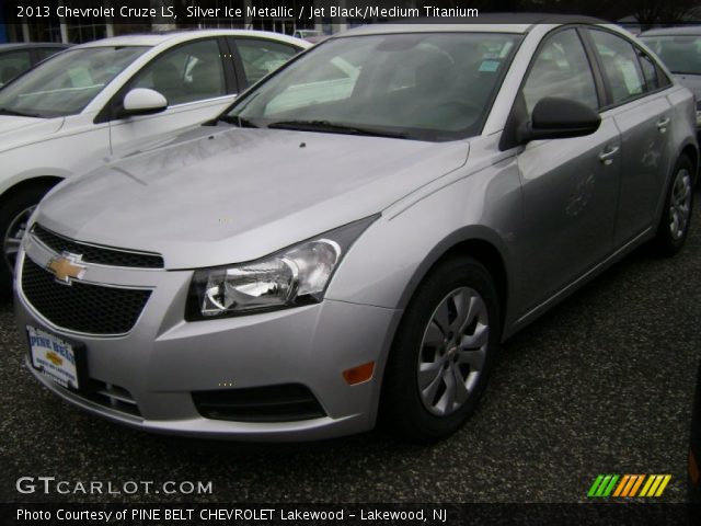 2013 Chevrolet Cruze LS in Silver Ice Metallic