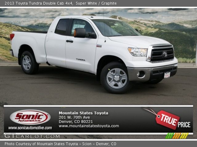 2013 Toyota Tundra Double Cab 4x4 in Super White