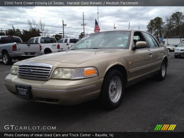 2000 Ford Crown Victoria LX Sedan in Harvest Gold Metallic