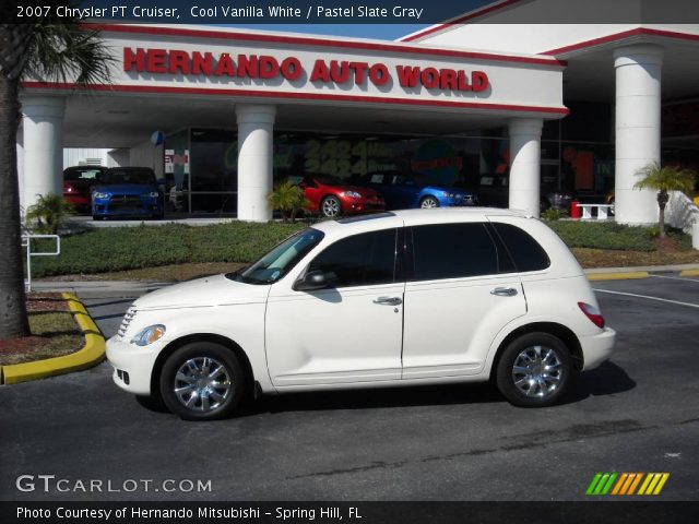 2007 Chrysler PT Cruiser  in Cool Vanilla White