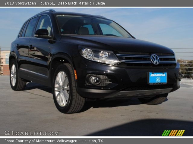 2013 Volkswagen Tiguan SE in Deep Black Metallic