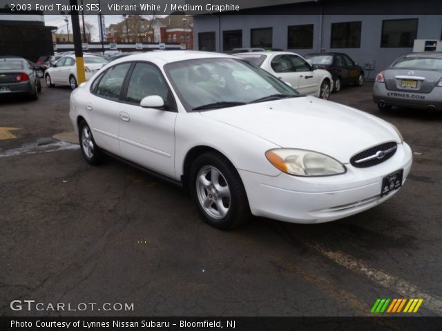 2003 Ford Taurus SES in Vibrant White
