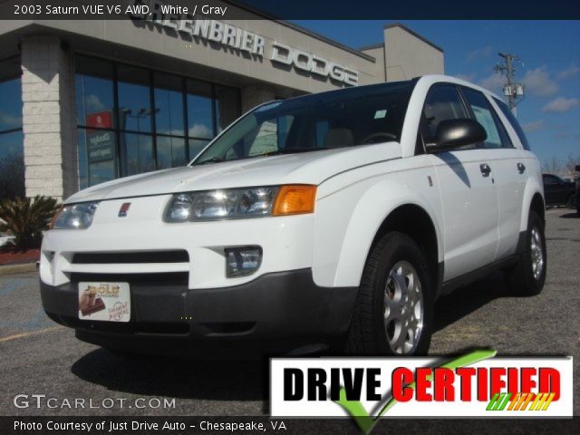 2003 Saturn VUE V6 AWD in White