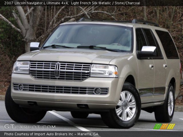 2007 Lincoln Navigator L Ultimate 4x4 in Light French Silk Metallic