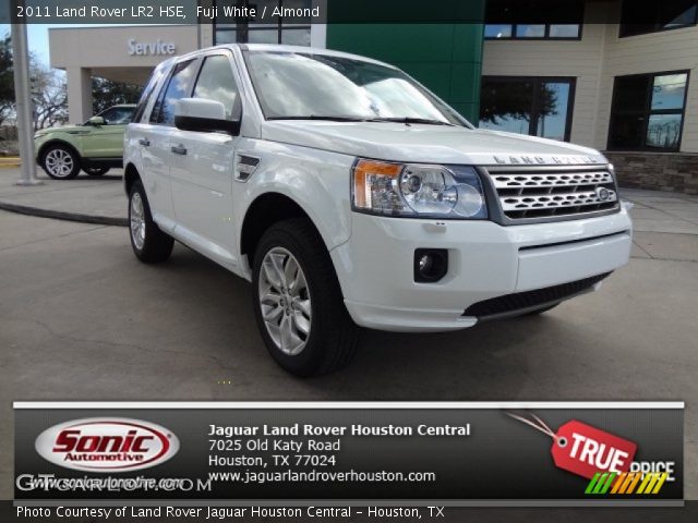 2011 Land Rover LR2 HSE in Fuji White