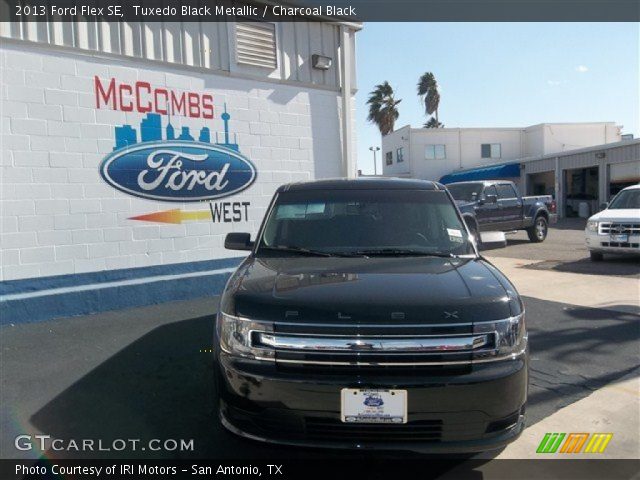 2013 Ford Flex SE in Tuxedo Black Metallic