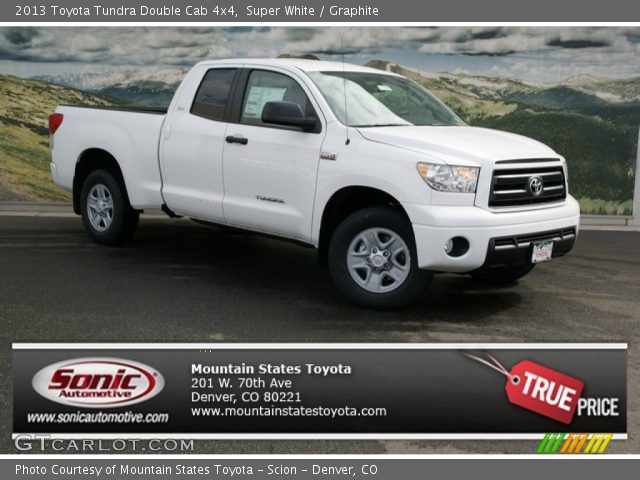 2013 Toyota Tundra Double Cab 4x4 in Super White