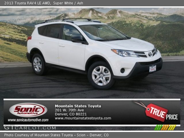 2013 Toyota RAV4 LE AWD in Super White