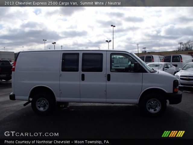 2013 Chevrolet Express 2500 Cargo Van in Summit White