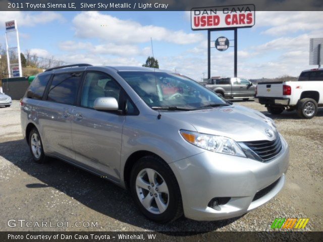 2011 Toyota Sienna LE in Silver Sky Metallic