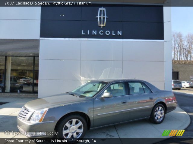2007 Cadillac DTS Sedan in Mystic Gray