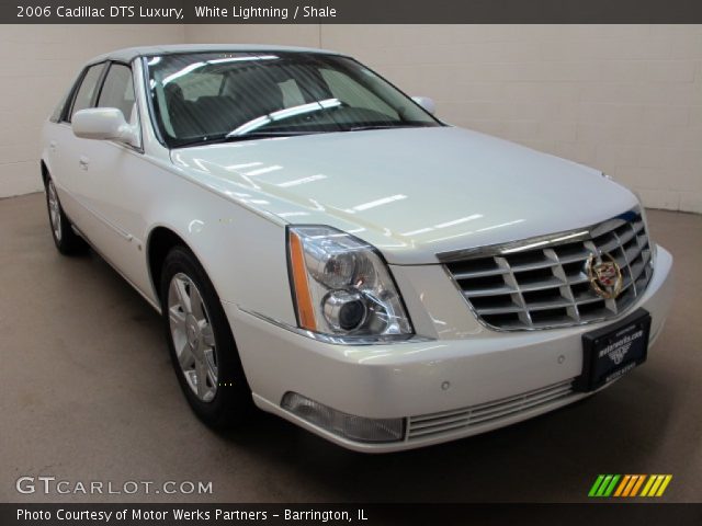 2006 Cadillac DTS Luxury in White Lightning
