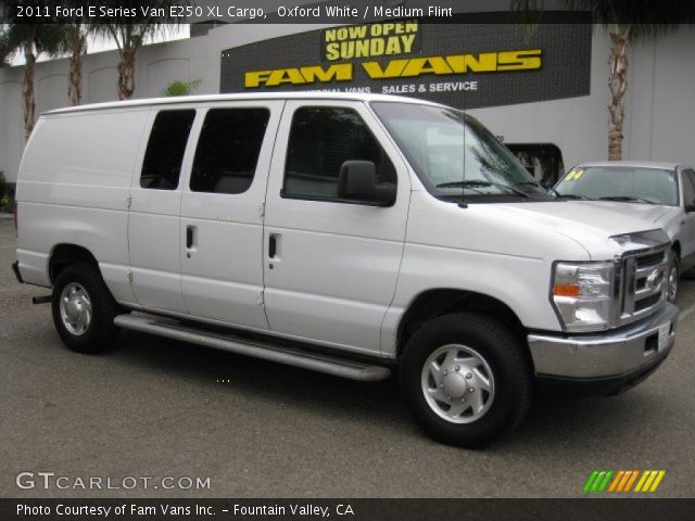 2011 Ford E Series Van E250 XL Cargo in Oxford White