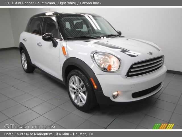 2011 Mini Cooper Countryman in Light White