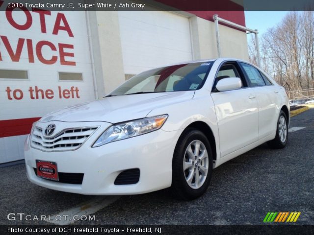 2010 Toyota Camry LE in Super White