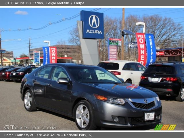 2010 Acura TSX Sedan in Grigio Metallic