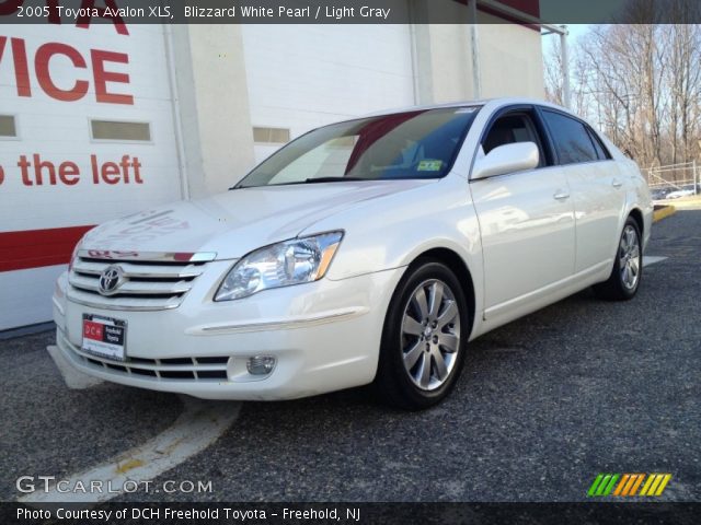 2005 Toyota Avalon XLS in Blizzard White Pearl