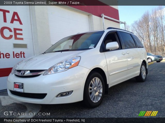 2009 Toyota Sienna Limited in Super White