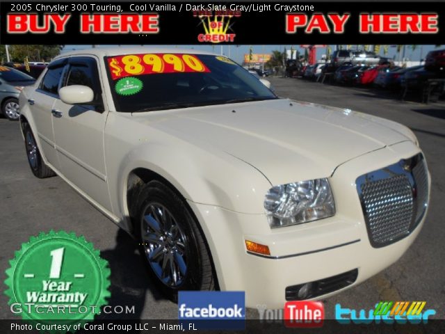 2005 Chrysler 300 Touring in Cool Vanilla