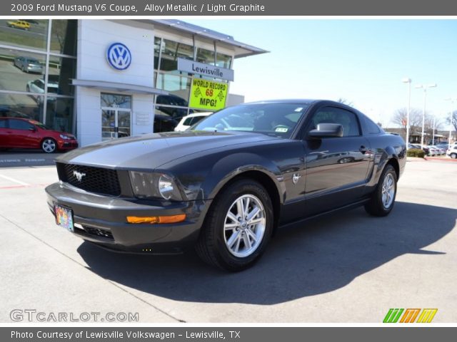 2009 Ford Mustang V6 Coupe in Alloy Metallic