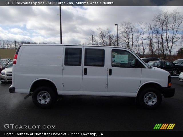 2013 Chevrolet Express 2500 Cargo Van in Summit White
