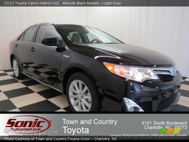 2013 Toyota Camry Hybrid XLE in Attitude Black Metallic