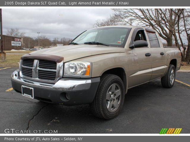 2005 Dodge Dakota SLT Quad Cab in Light Almond Pearl Metallic