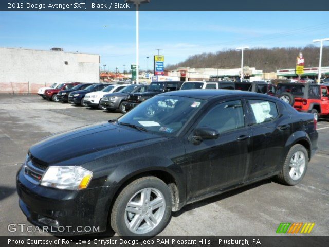 2013 Dodge Avenger SXT in Black