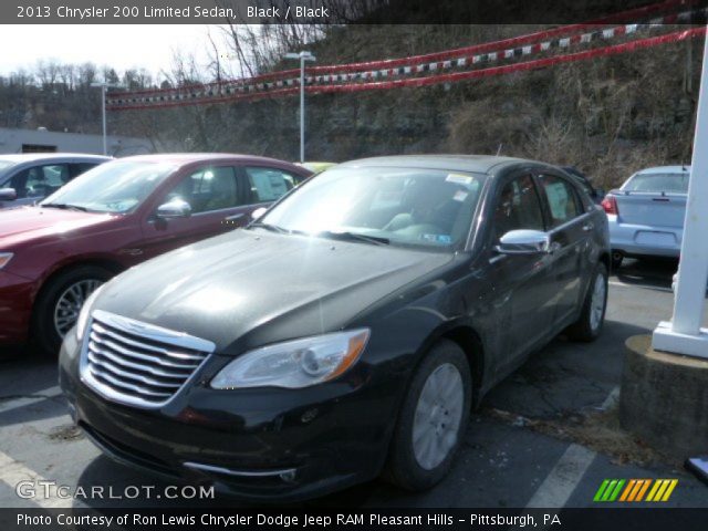 2013 Chrysler 200 Limited Sedan in Black