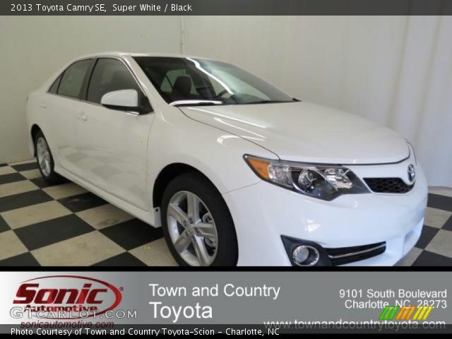 2013 Toyota Camry SE in Super White