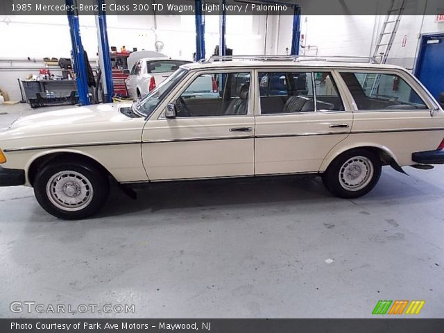 1985 Mercedes-Benz E Class 300 TD Wagon in Light Ivory