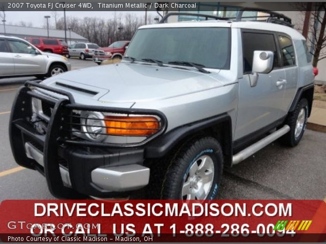 2007 Toyota FJ Cruiser 4WD in Titanium Metallic