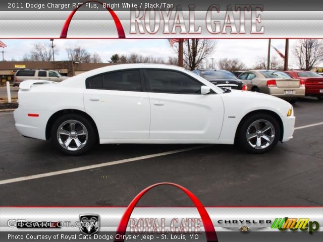 2011 Dodge Charger R/T Plus in Bright White