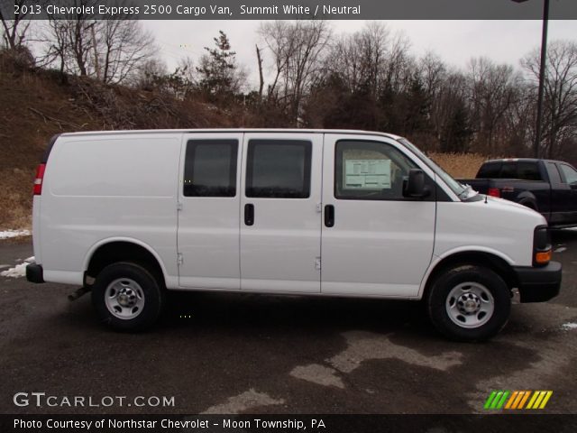2013 Chevrolet Express 2500 Cargo Van in Summit White
