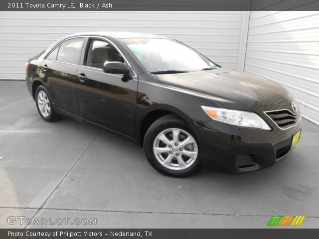 2011 Toyota Camry LE in Black