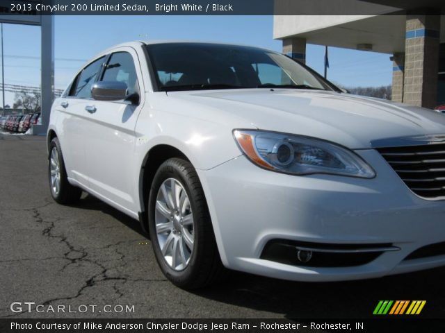 2013 Chrysler 200 Limited Sedan in Bright White
