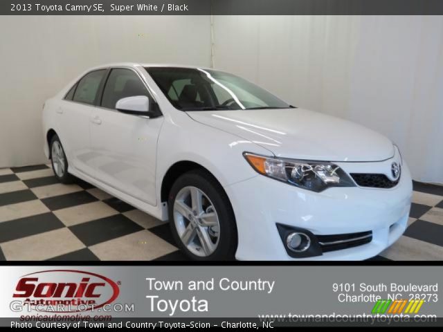 2013 Toyota Camry SE in Super White