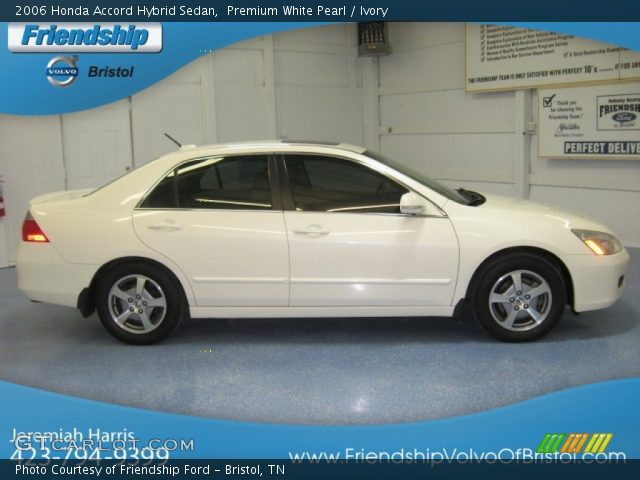 2006 Honda Accord Hybrid Sedan in Premium White Pearl